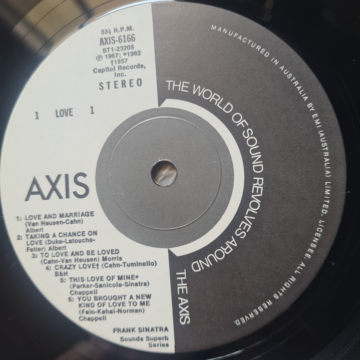 Frank Sinatra – Love - 1973 - Vinyl Record LP (near mint)