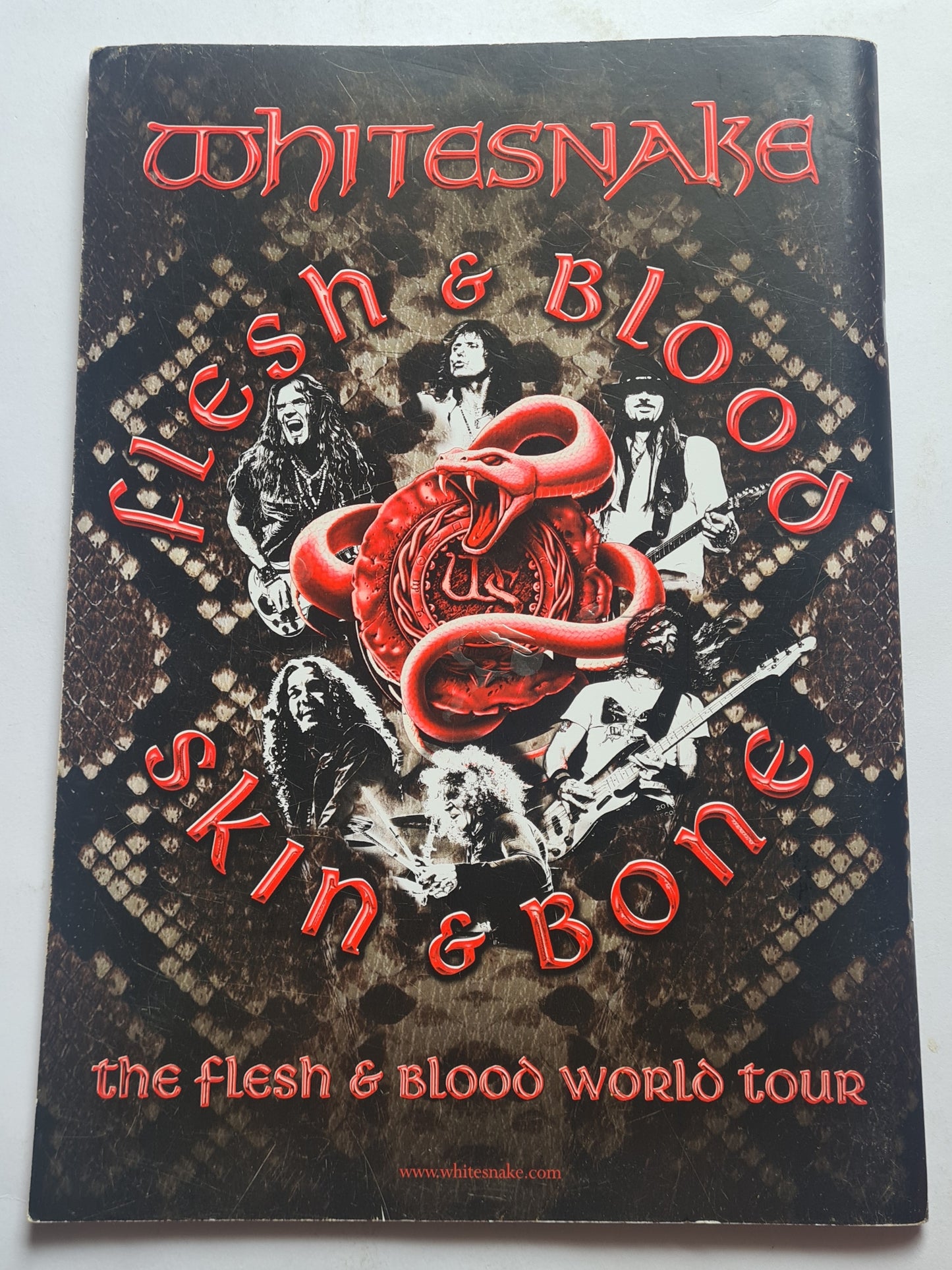 Whitesnake *SIGNED BY BAND* - FLESH & BLOOD WORLD TOUR - 2020 - TOUR BOOK- PROGRAM