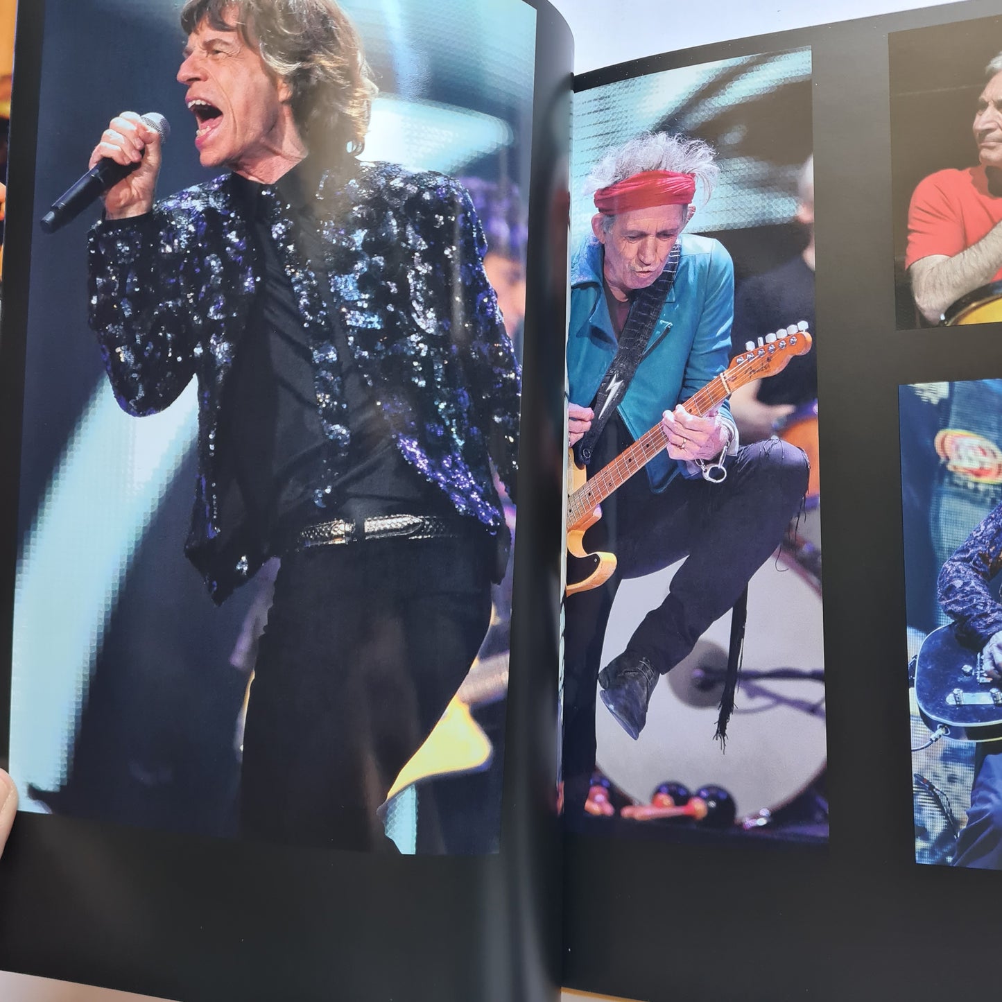 The Rolling Stones - 14 ON FIRE - 2014 Hardback TOUR BOOK- PROGRAM- Glossy Pages