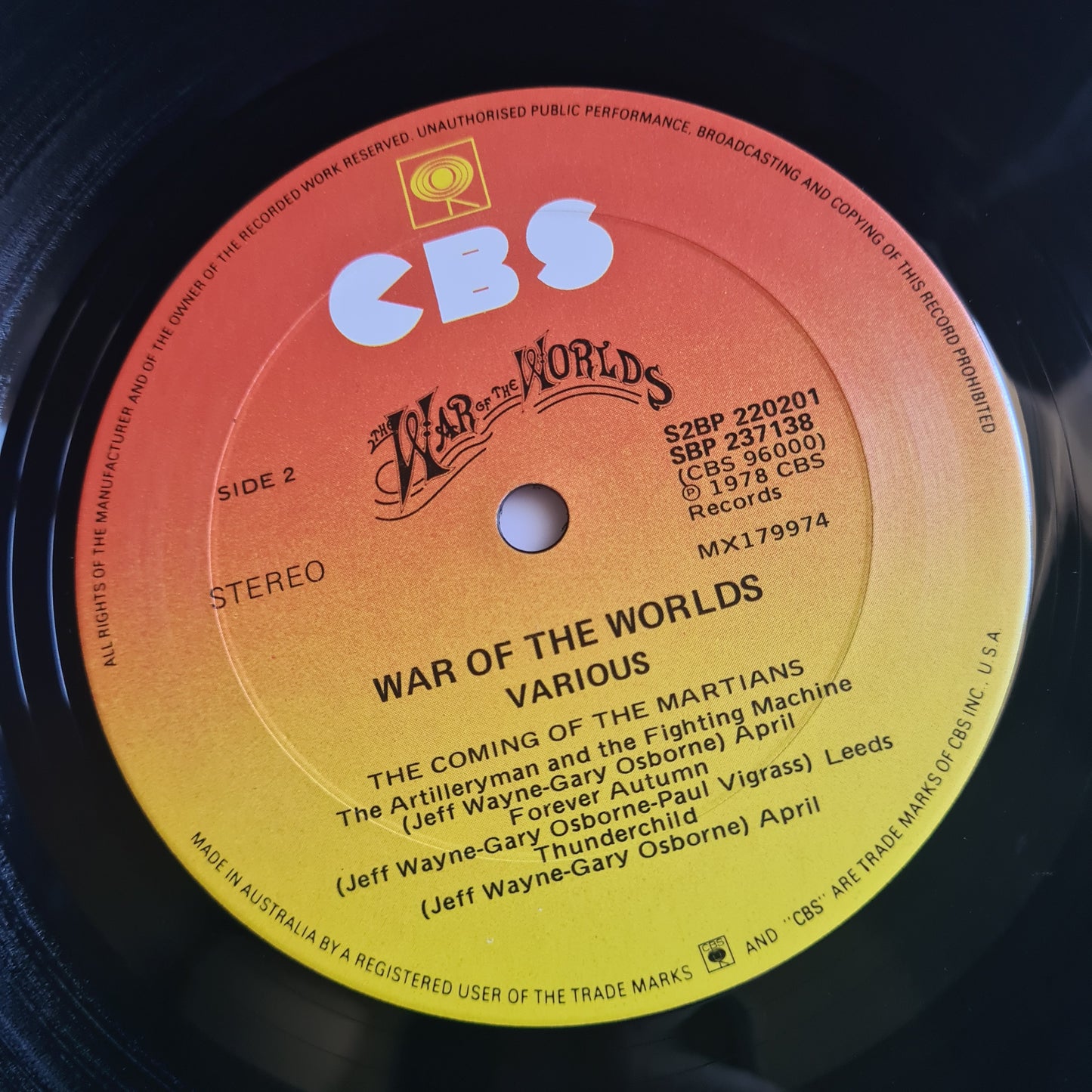 War Of The Worlds – Jeff Wayne's Musical Version Of The War Of The Worlds - 1978 (Gatefold 2LP) - Vinyl Record (near mint)