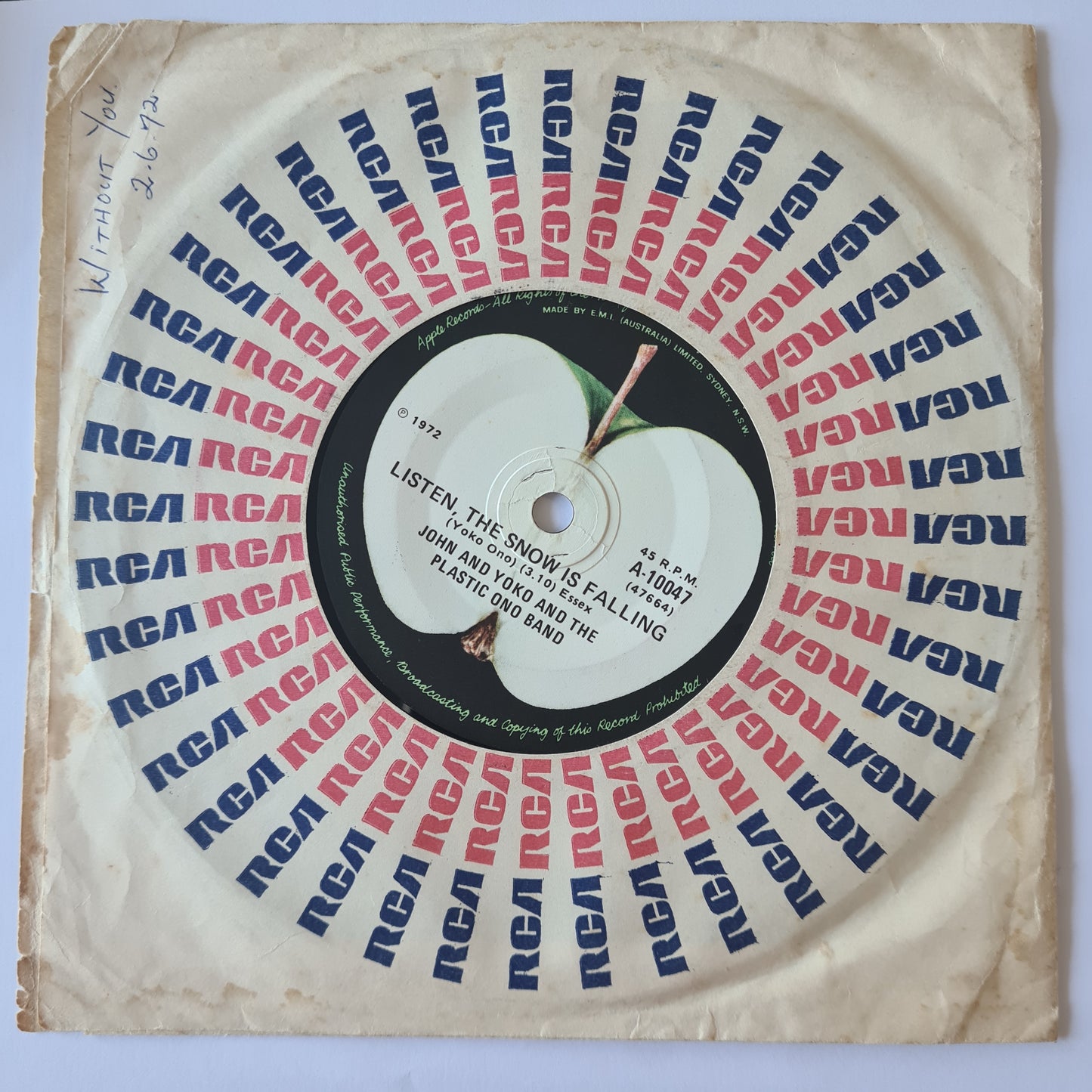 John Lennon & Yoko And The Plastic Ono Band ,With The Harlem Community Choir - Happy Xmas (War Is Over) - 1972 - Vinyl Record 7" Single - 45 RPM