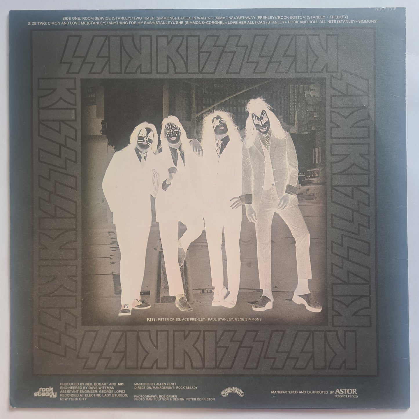 KISS – Dressed To Kill - 1975 (1977 2nd Australian Pressing) - Vinyl Record LP (matte cover)