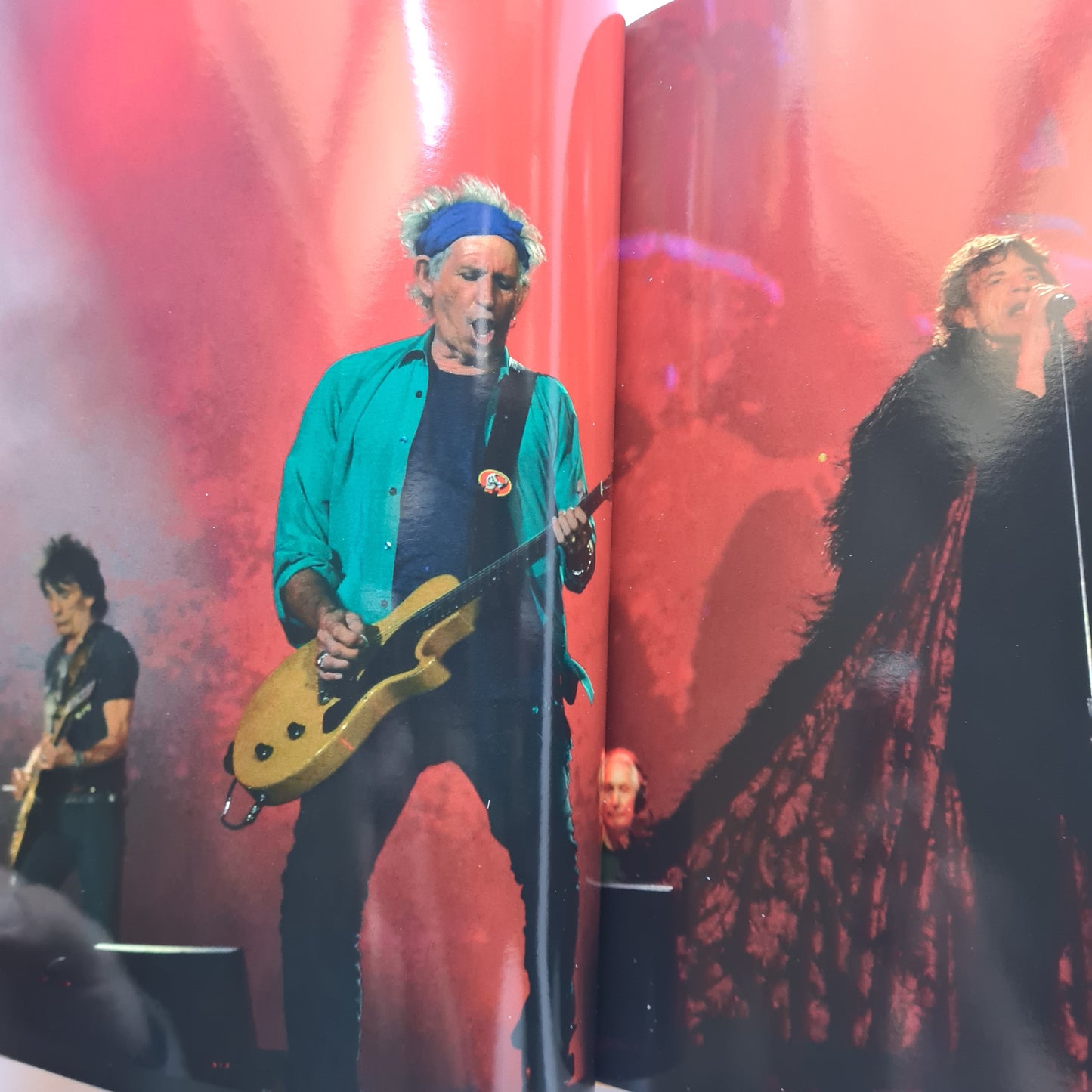 The Rolling Stones - 14 ON FIRE - 2014 Hardback TOUR BOOK- PROGRAM- Glossy Pages