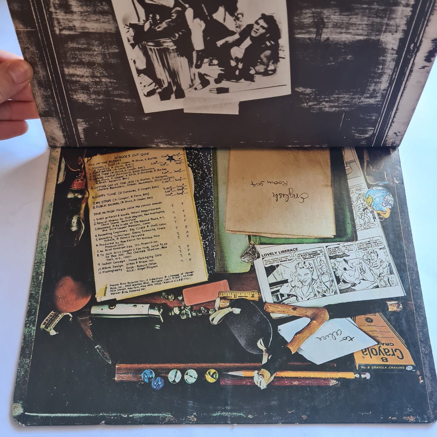 Alice Cooper – Schools Out (Folding Desk Cover) - 1972 - Vinyl Record LP (First Australian Pressing)