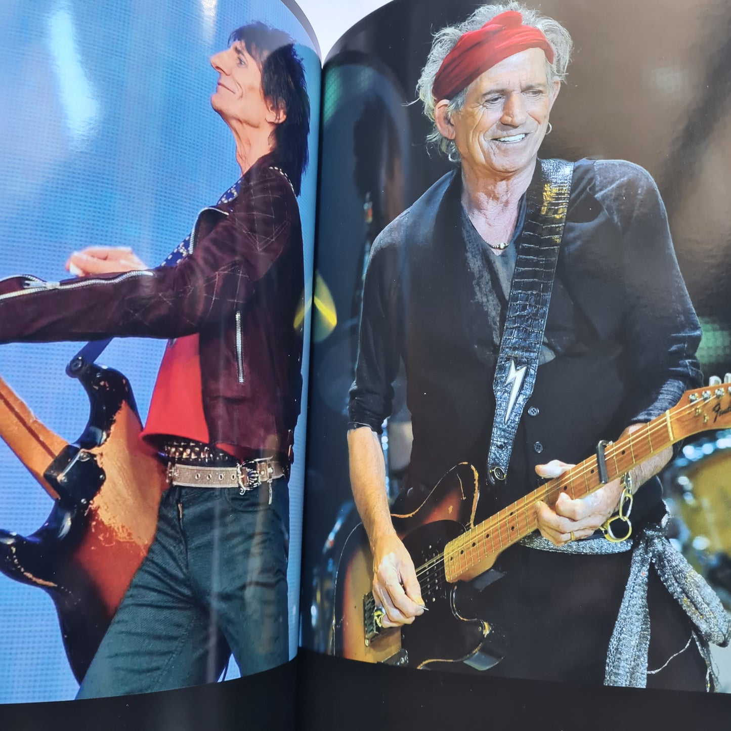 The Rolling Stones - 14 ON FIRE - 2014 Hardback TOUR BOOK- PROGRAM- Glossy Pages