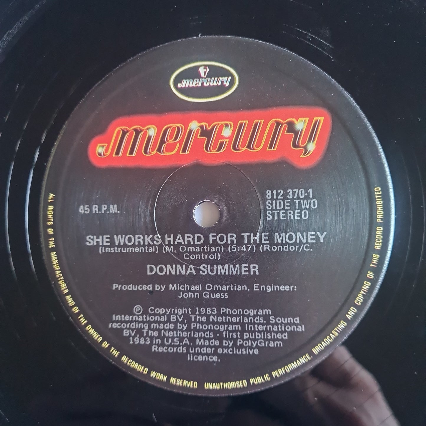 Donna Summer – She Works Hard For The Money (12inch Single) - 1983 - Vinyl Record