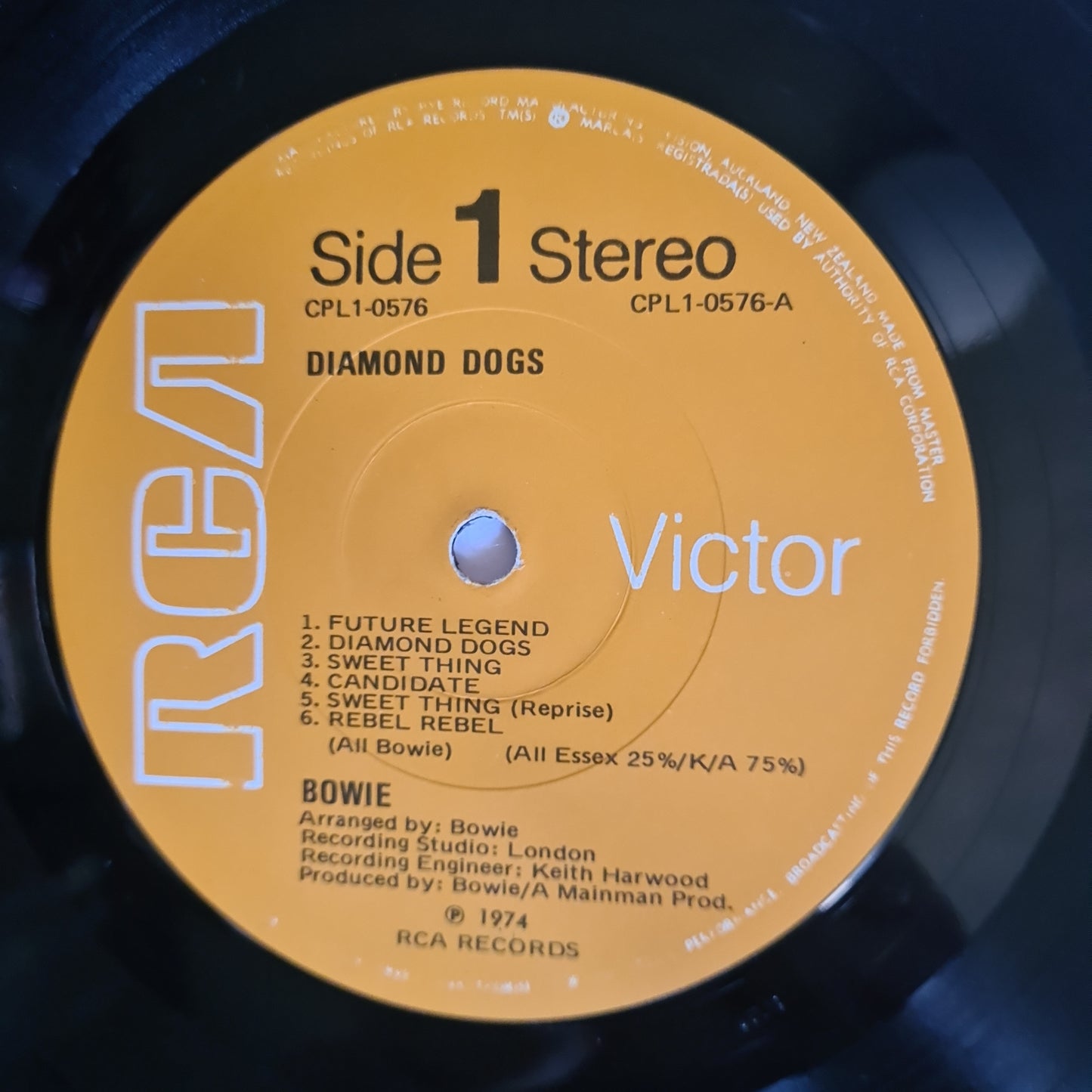 David Bowie – Diamond Dogs - 1974 (Gatefold New Zealand Pressing) - Vinyl Record