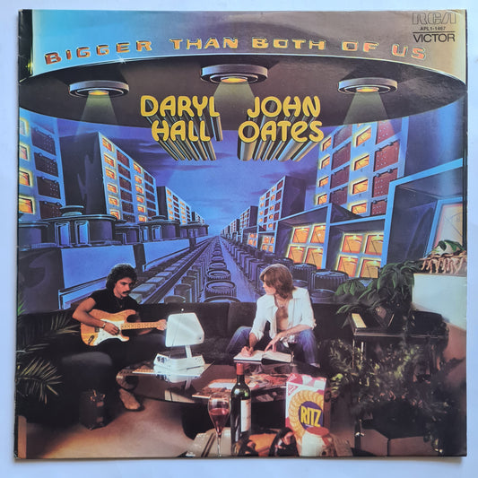 Daryl Hall & John Oates – Bigger Than Both Of Us - 1976 - Vinyl Record LP