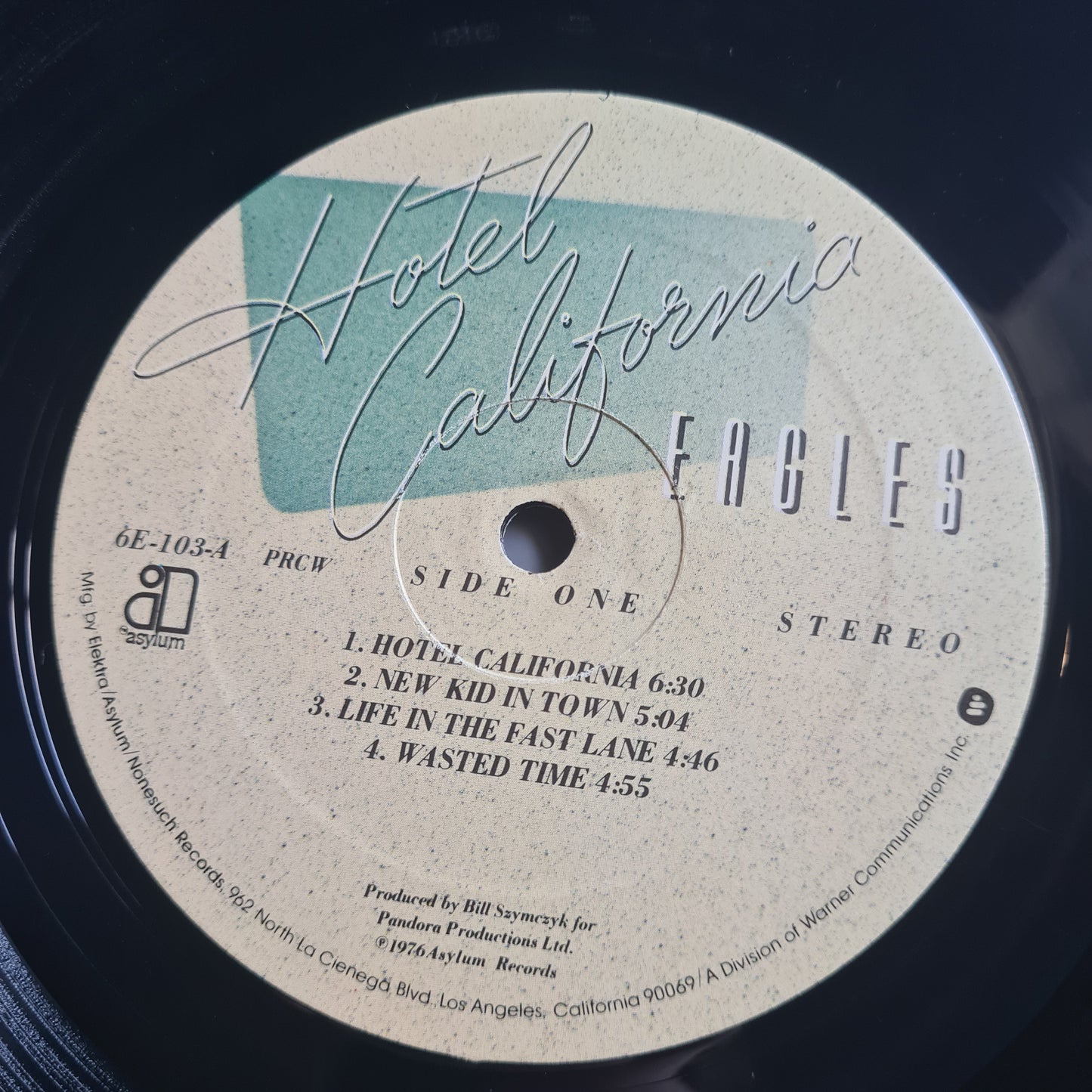 The Eagles – Hotel California - 1976 (Australian Pressing) - with poster) - Vinyl Record LP