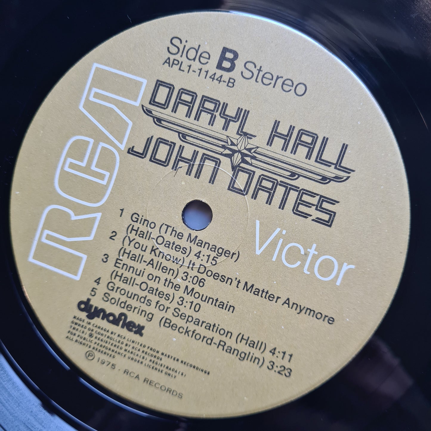 Daryl Hall & John Oates – Daryl Hall & John Oates  - 1975 (Canadian Pressing) - Vinyl Record LP