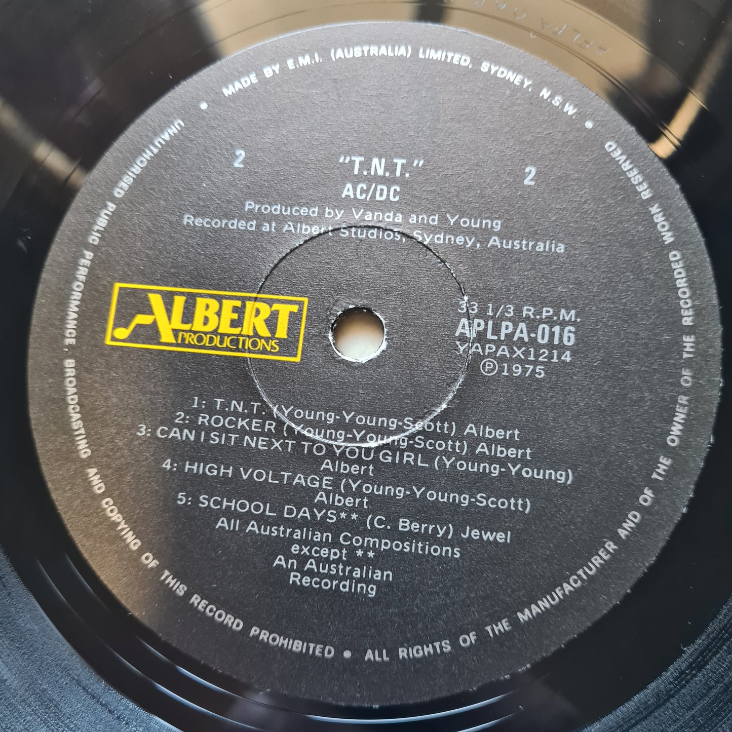AC/DC – T.N.T - 1975 (1980 Australian Black Label Pressing) - Vinyl Record LP
