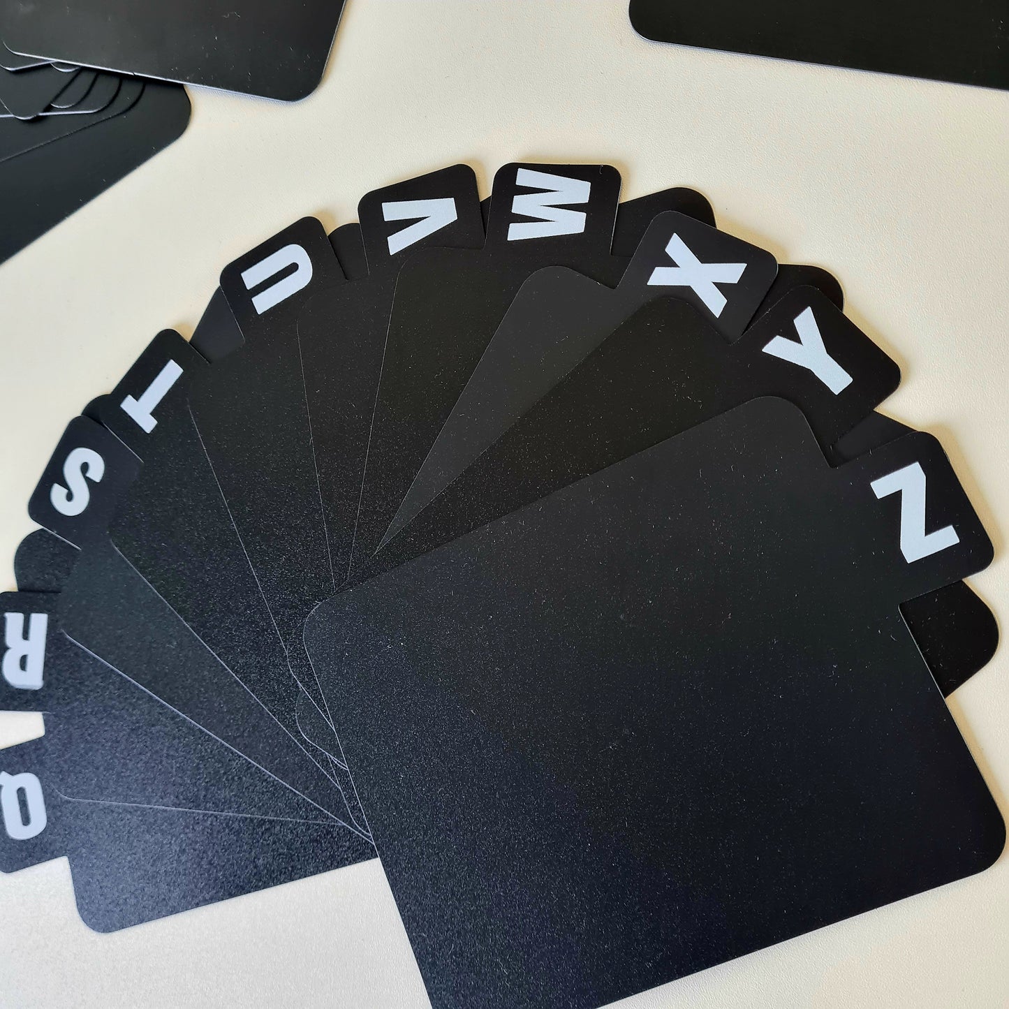 A–Z Plastic CD Dividers (26 Pieces) – Alphabetical CD Organiser Tabs