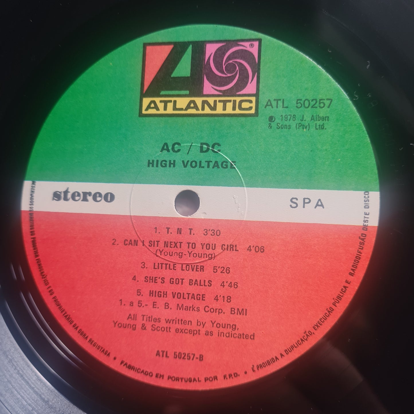 AC/DC – High Voltage - 1976 (Portuguese Pressing) - Vinyl Record LP