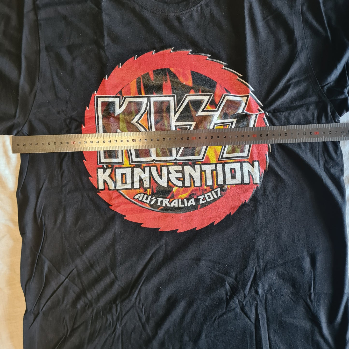 KISS | KISS Konvention Melbourne Australia 2017: Peter Criss, Bruce Kulick, Sisters Doll, etc | Size Large T-Shirt