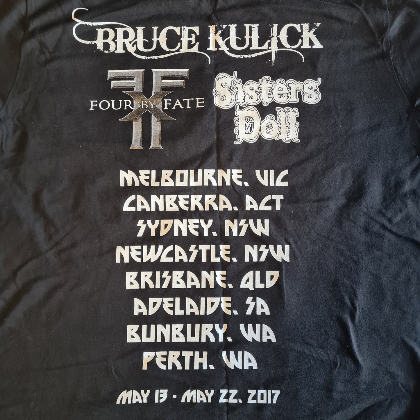 KISS Konvention: Thunder Down Under - Australia 2017: Bruce Kulick, Sisters Doll, etc | Size Large T-Shirt