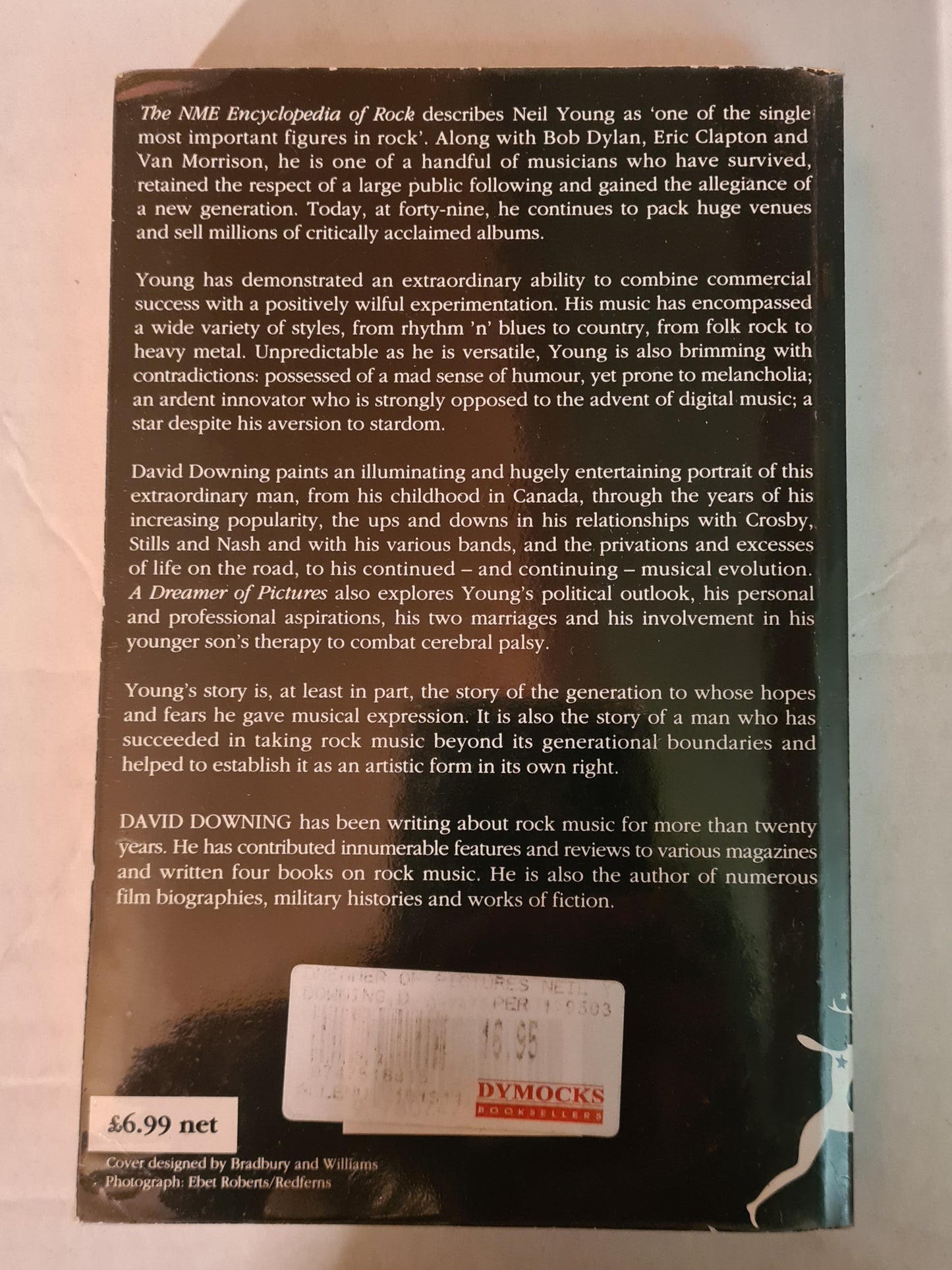 Neil Young - A Dreamer Of Pictures: The Man & His Music - Paperback Book